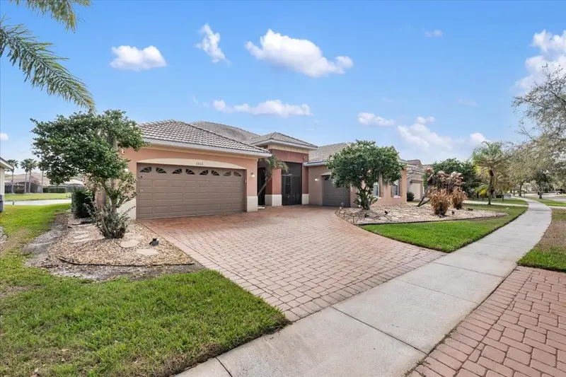 3533 Somerset Cir, FL