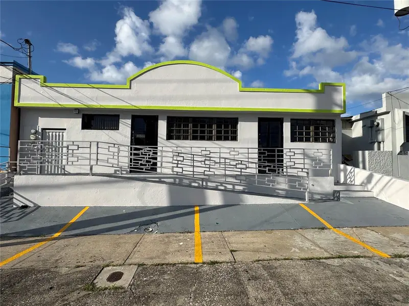 Marginal Eliot Velez St. Atenas #J-14, PR