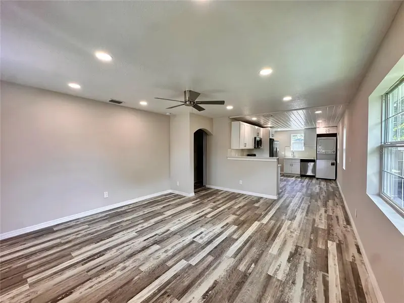 8517 N Highland Ave, FL