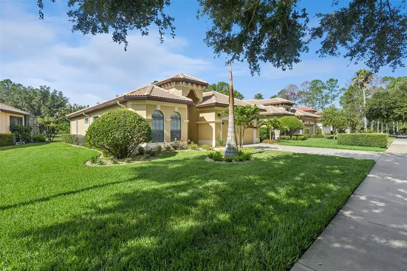 9512 Serra Ct, FL