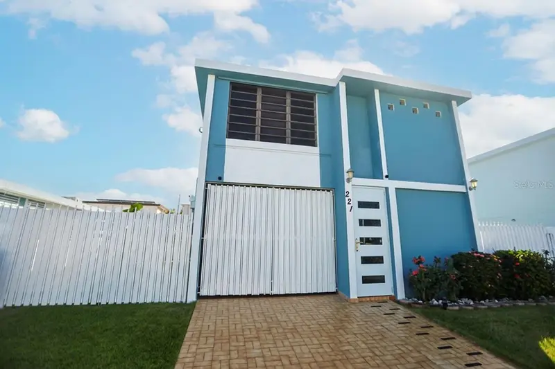 221 Calle Manati, PR