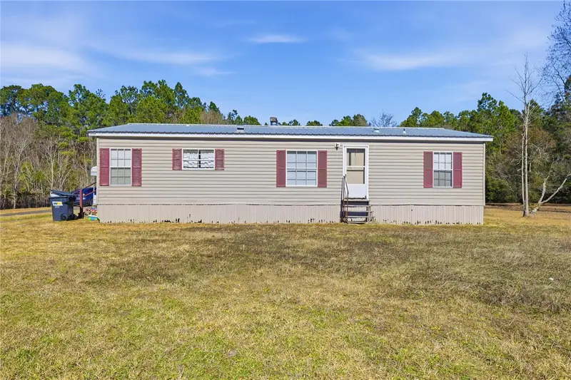 44326 Woodland Cir, FL