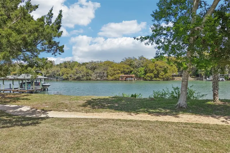 101 Longview Way N, FL