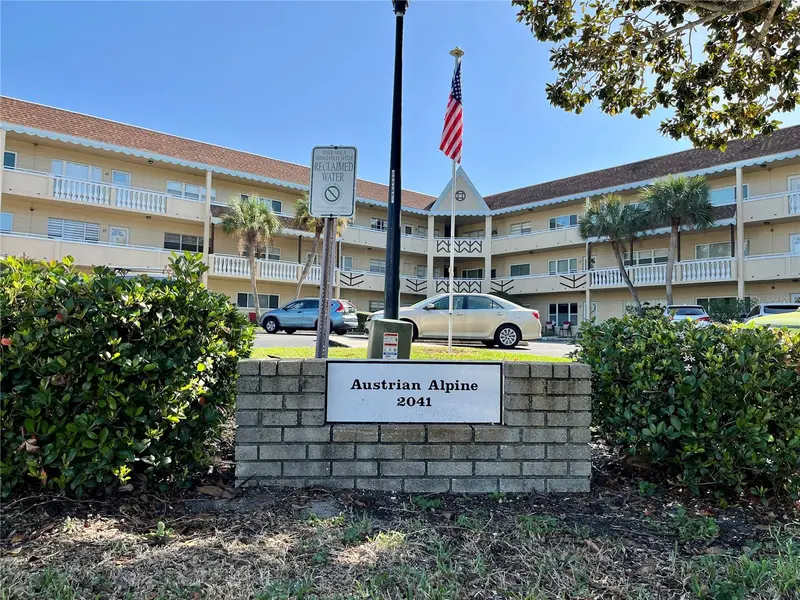 2041 Australia Way W #49, FL