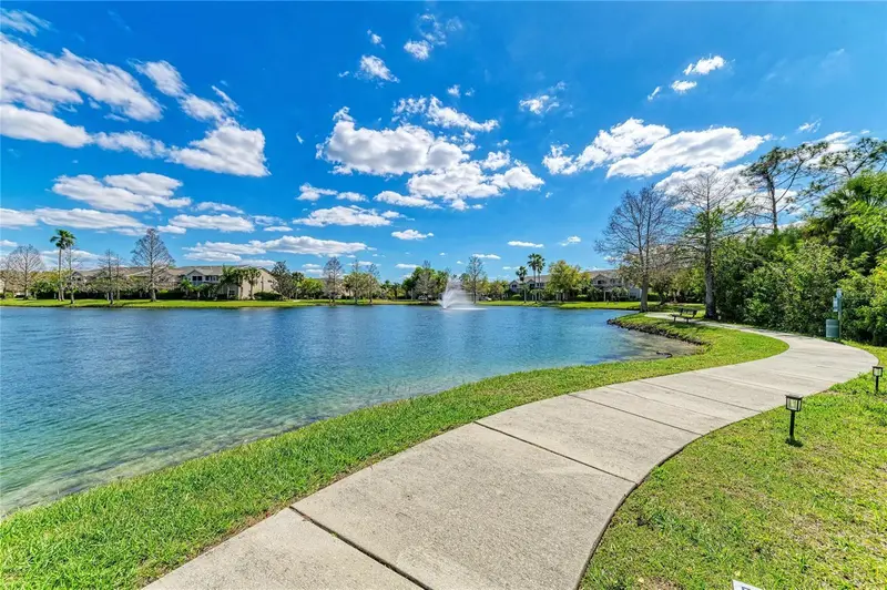 8911 Manor Loop #207, FL