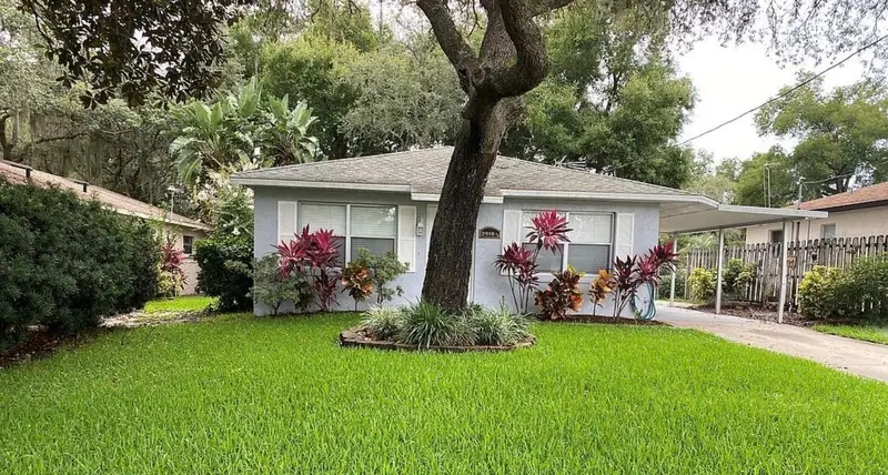 2010 1/2 Vine Street, FL