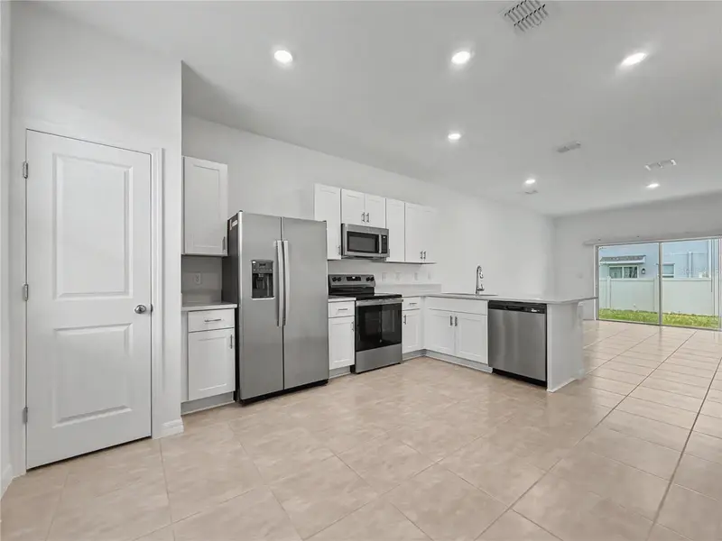 2949 Skyline Loop, FL