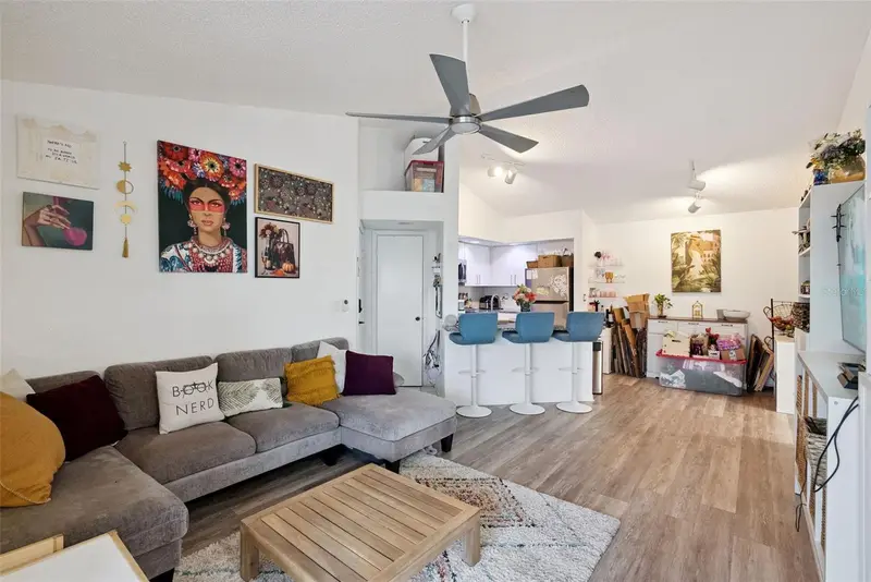 4642 Commander Dr #938, FL