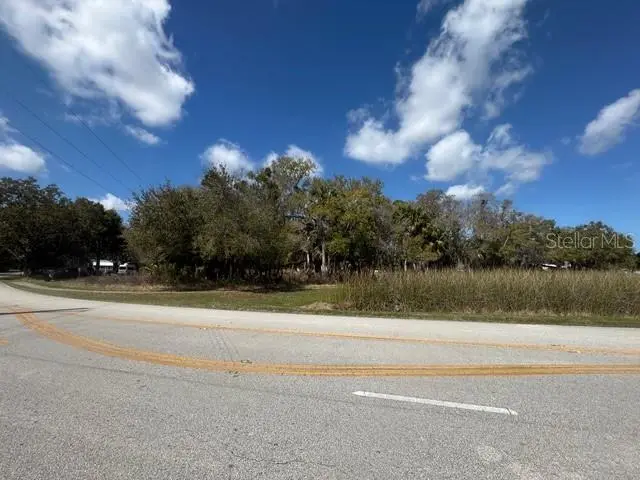 Wallace Rd, FL