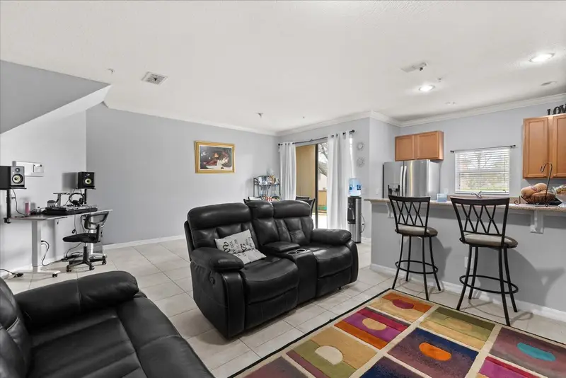 662 Fortanini Cir, FL