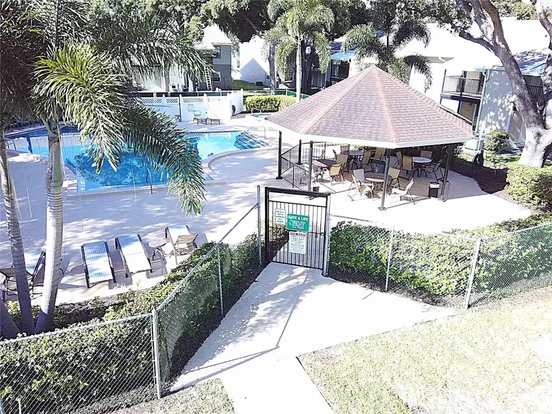 3808 N Oak Dr #U42, FL