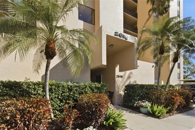 2616 Cove Cay Dr #502, FL
