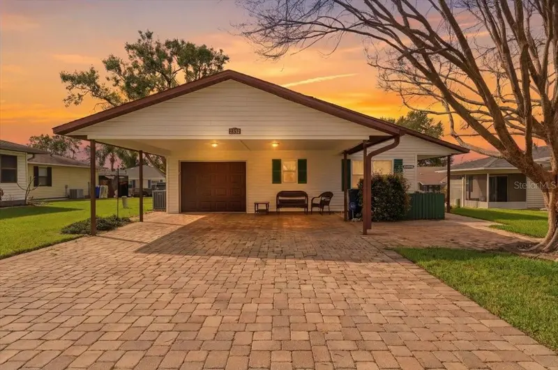 2363 Sea Island Cir S, FL