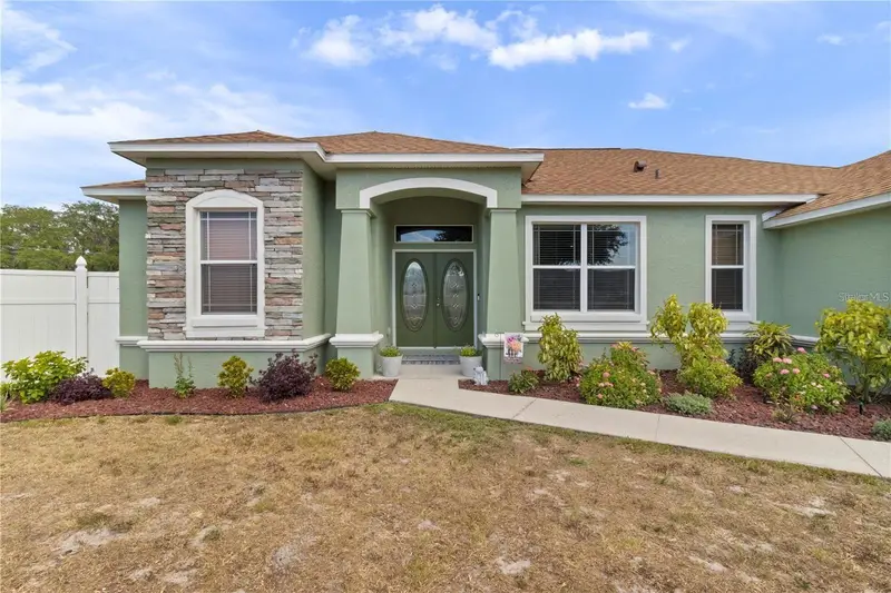 6003 Live Oak Dr, FL