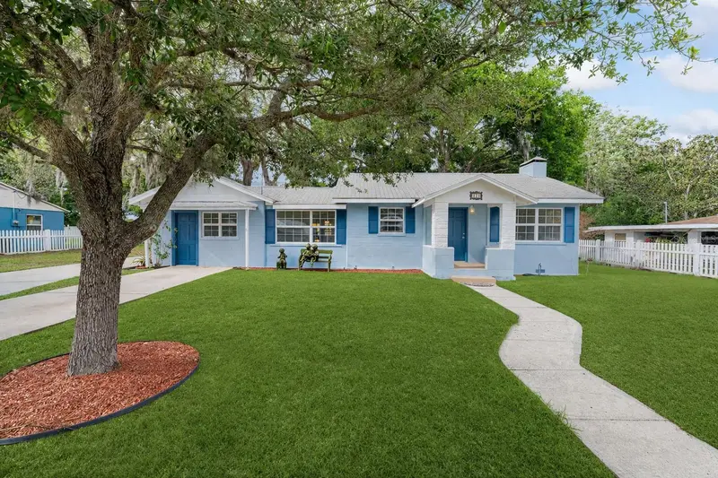 111 E Charlotte Ave, FL