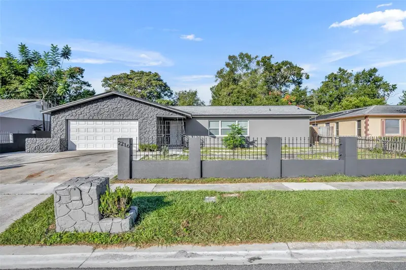 2216 Cherbourg Ct, FL