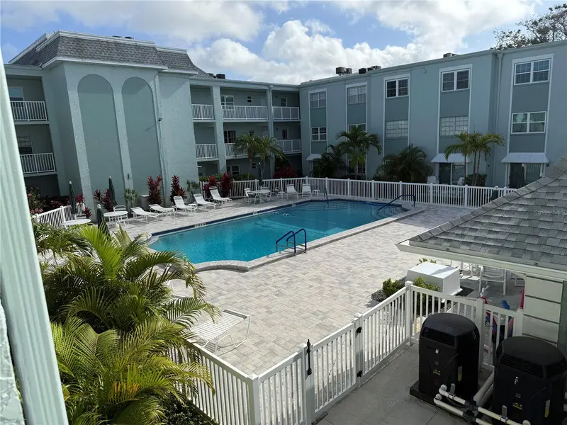 1706 Belleair Forest Dr #226, FL