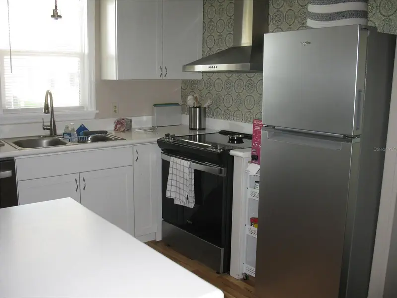 206 York Cottage Dr, FL