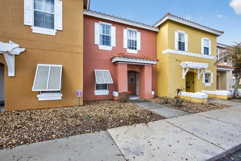 1066 Park Ridge Cir, FL