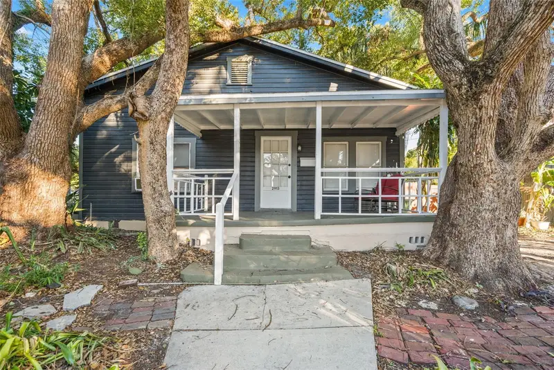 501 E Floribraska Ave, FL