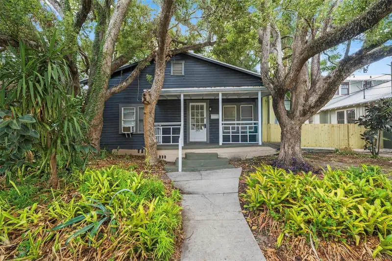 501 E Floribraska Ave, FL