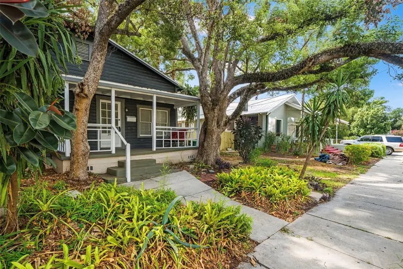 501 E Floribraska Ave, FL