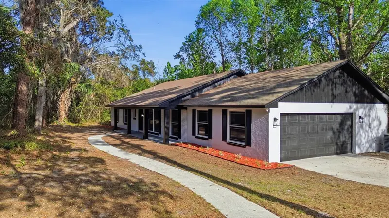 Sweetwater Oaks listing