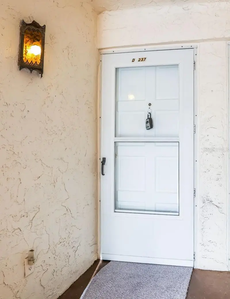 225 Country Club Dr #D237, FL