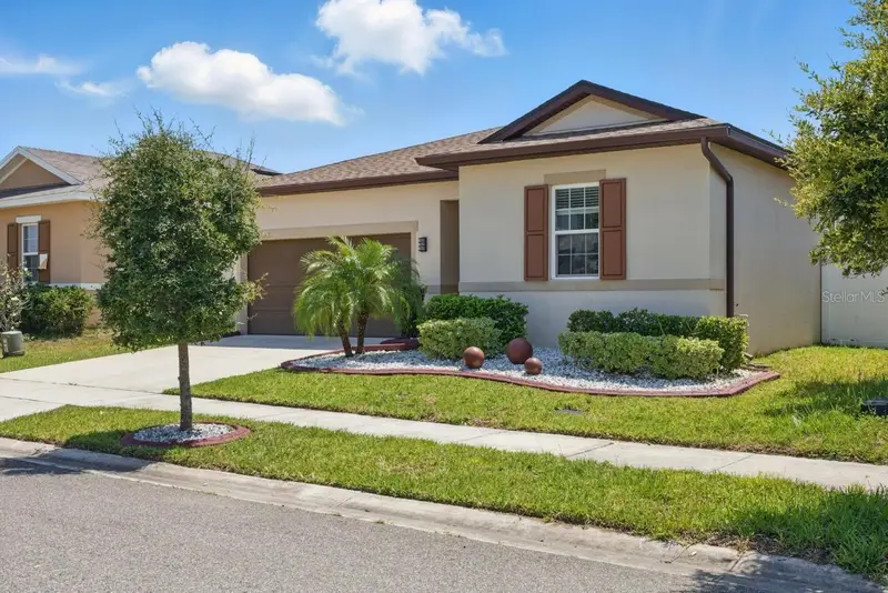 914 Fallon Hills Dr, FL
