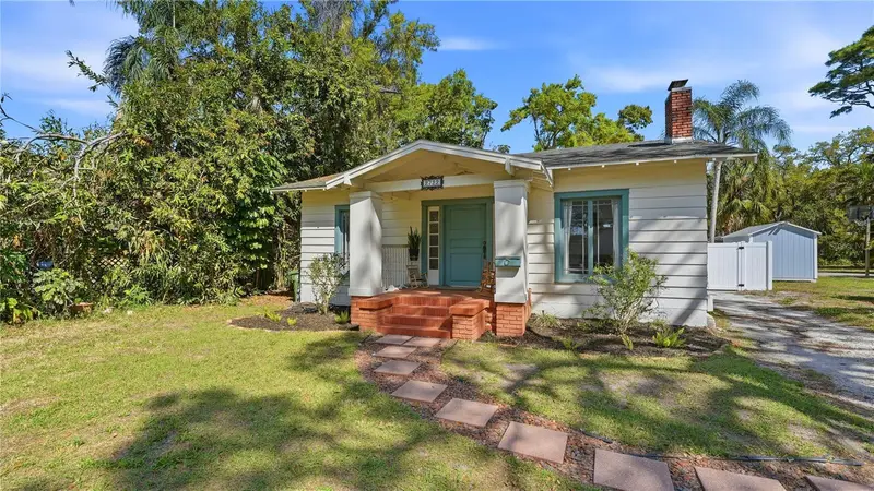 2722 2nd Ave W, FL