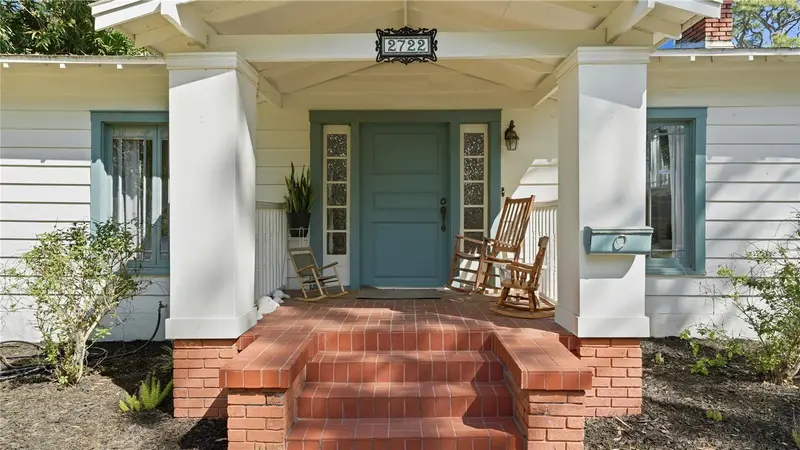 2722 2nd Ave W, FL