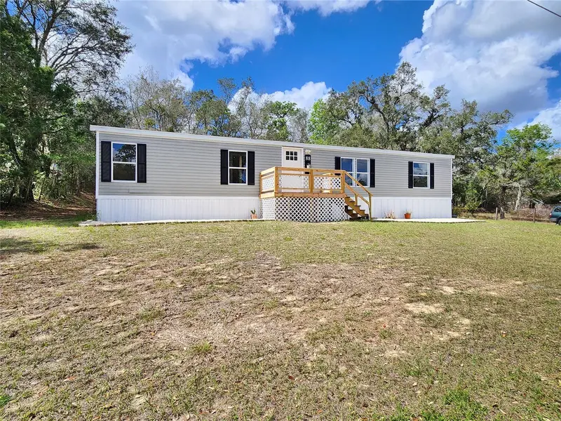 88 N Saturn Ave, FL