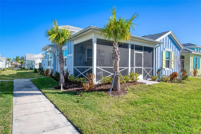 373 Hang Loose Way, FL