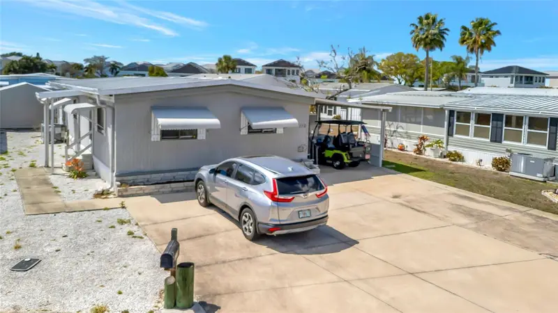 110 E Saint Lucia Loop, FL