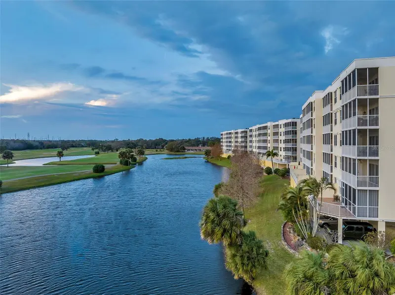 1200 Country Club Dr #1206, FL