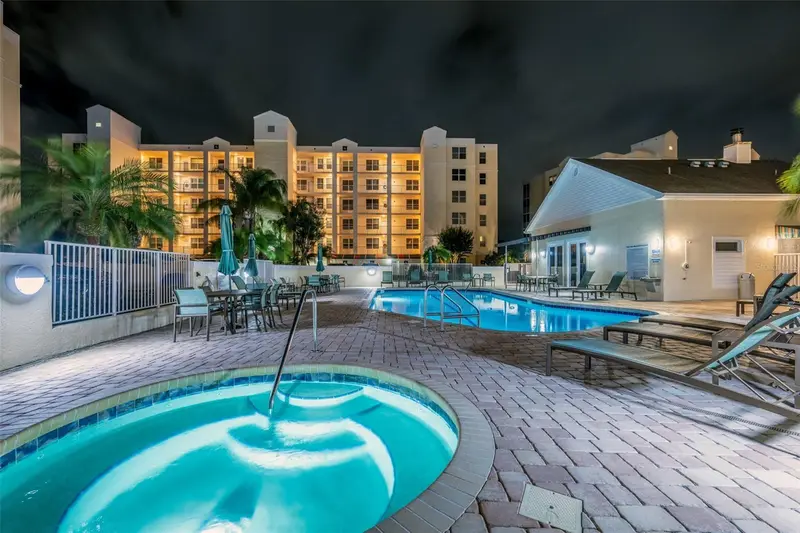 1200 Country Club Dr #1206, FL