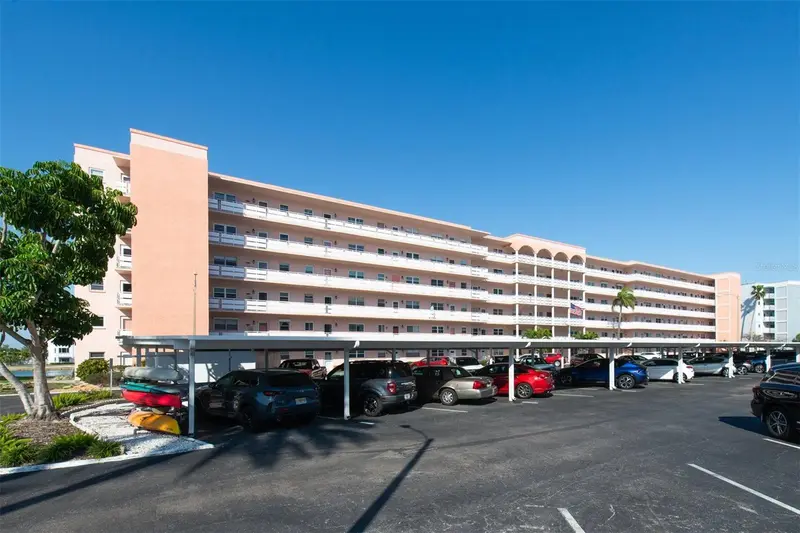 6025 Shore Blvd S #405, FL
