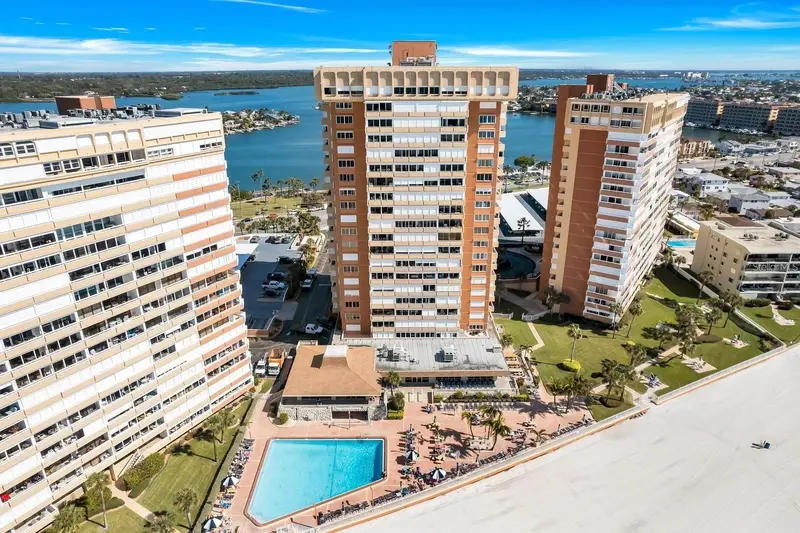 17920 Gulf Blvd #1203, FL