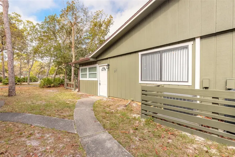 111 Cypress Pond Rd, FL