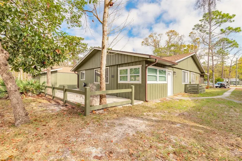 111 Cypress Pond Rd, FL
