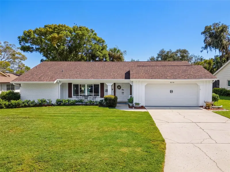 8210 Valley Stream Ln, FL