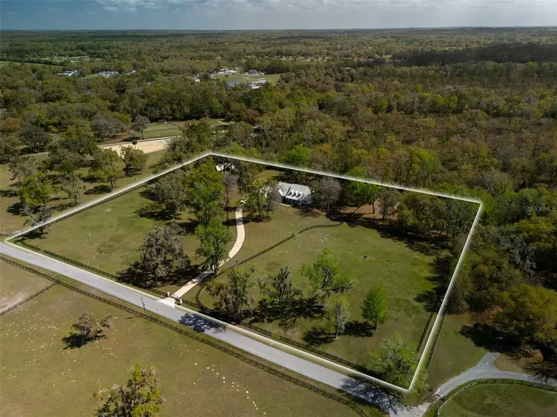 8535 Nw 136th Avenue Rd, FL