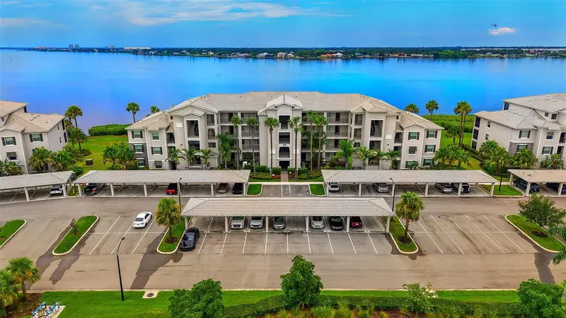 1010 Tidewater Shores Loop #406, FL