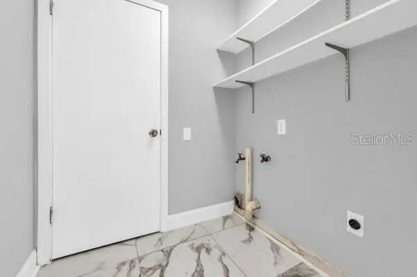 1502 Ne Buckeye Rd Ne #2, FL