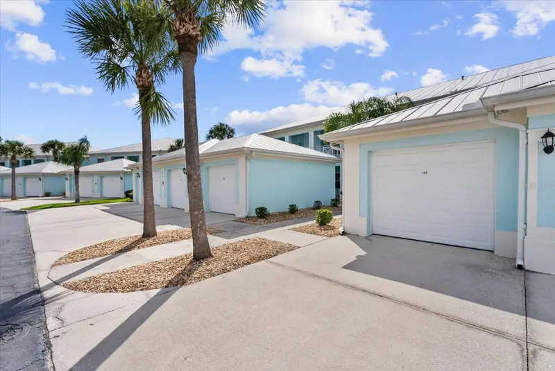 5751 Sabal Trace Dr #103b57, FL