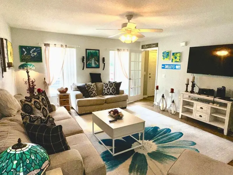 891 N Rembrandt Way, FL