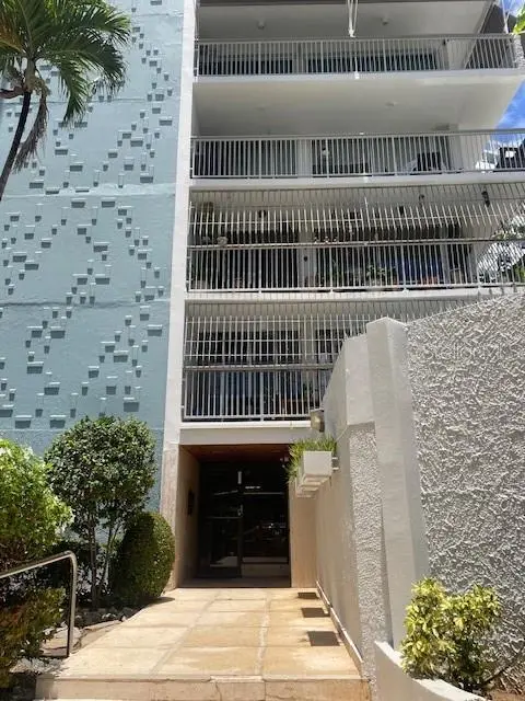 1367 Cond. Piazza Luchetti #7-B, PR