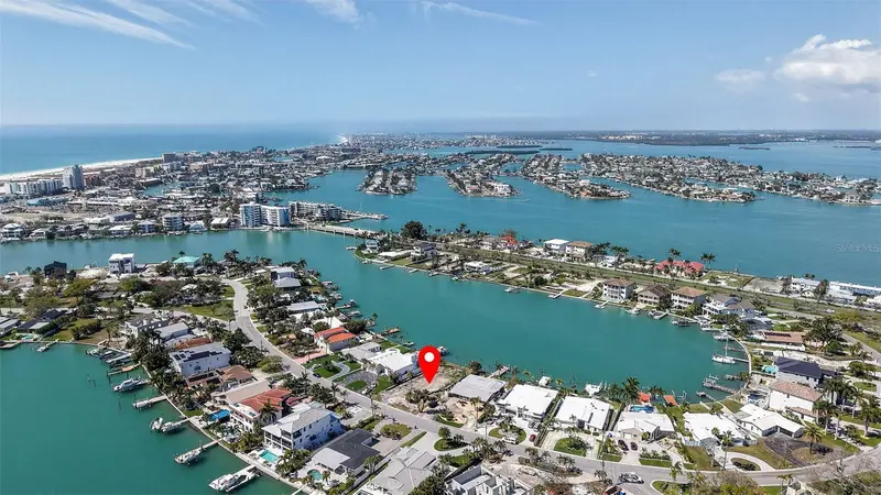 27 Dolphin Dr, FL
