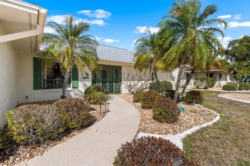 2111 W View Dr, FL
