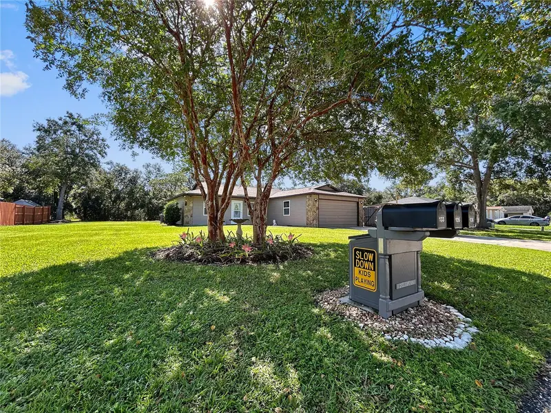 136 Paul Revere Rd, FL
